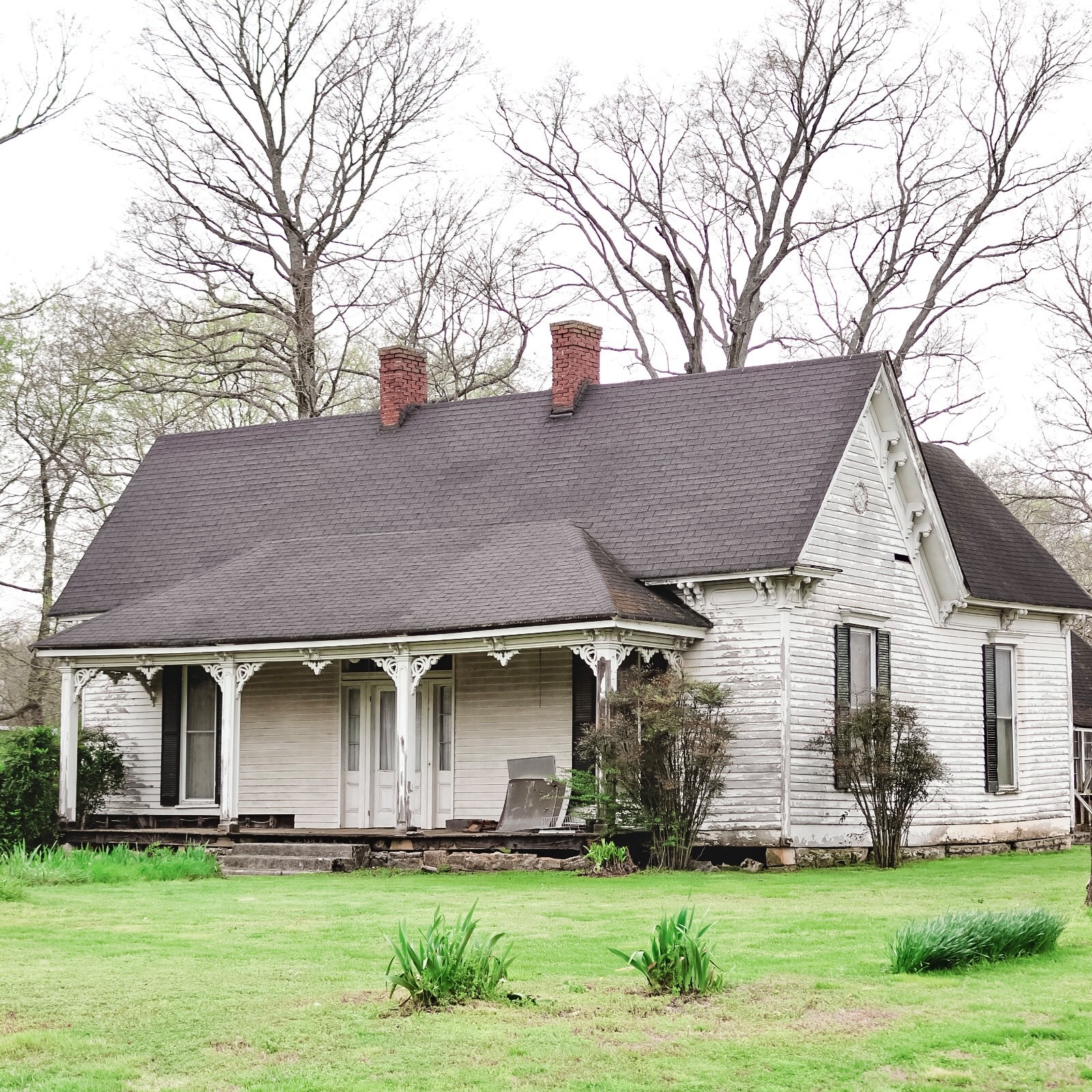 Old Backroads Home Has Beautiful Trim