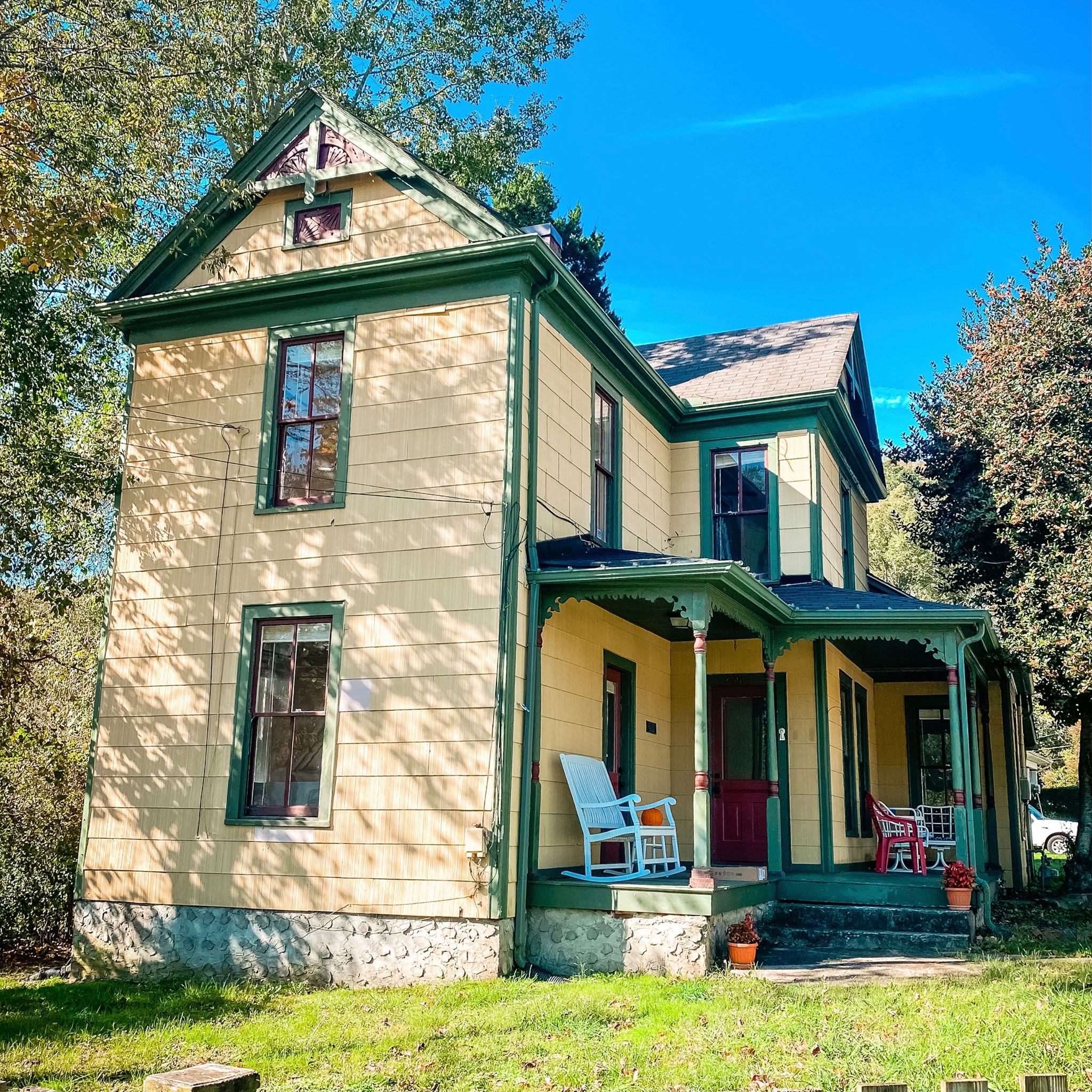 St Elmo Historic District Home