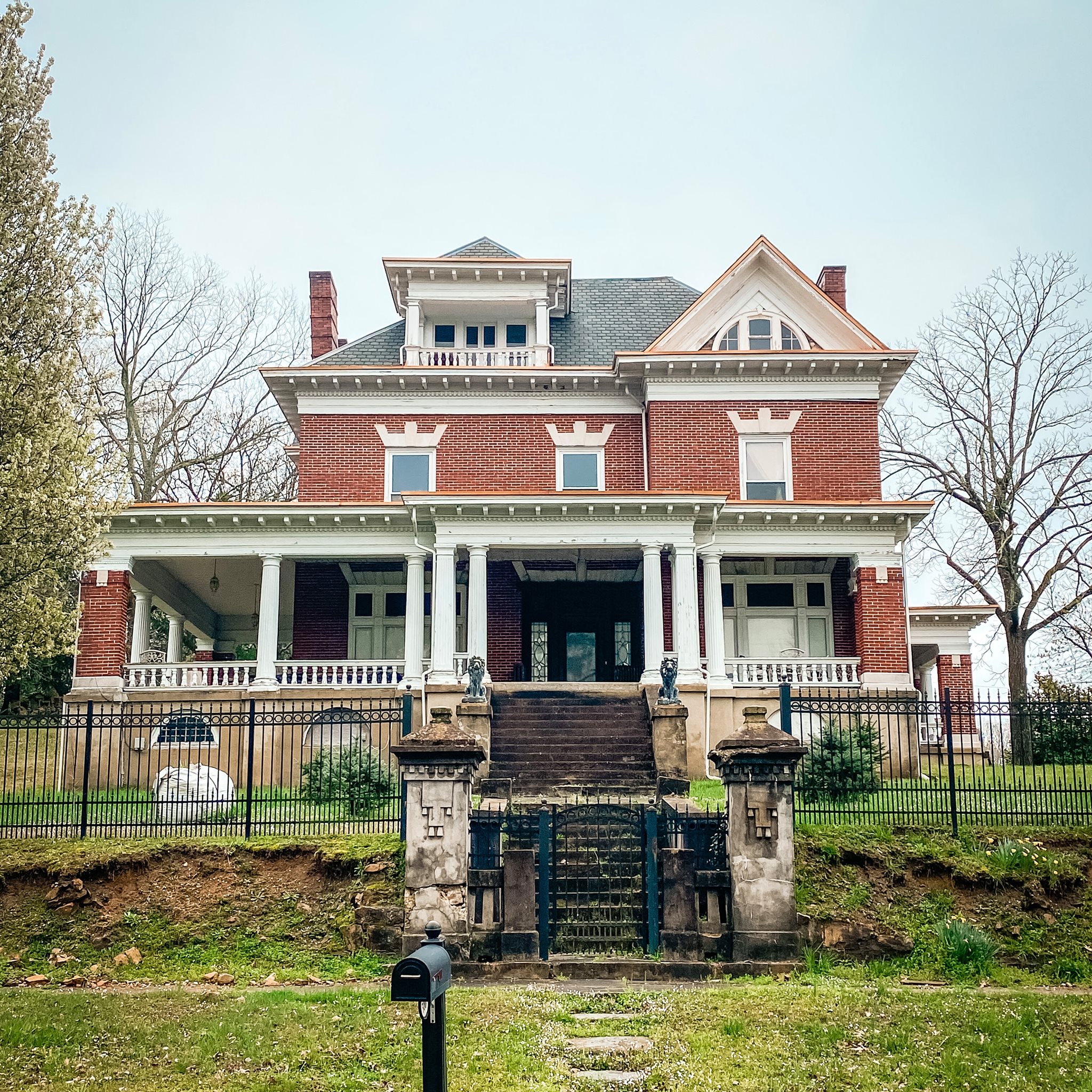 The Mansion of Rockwood