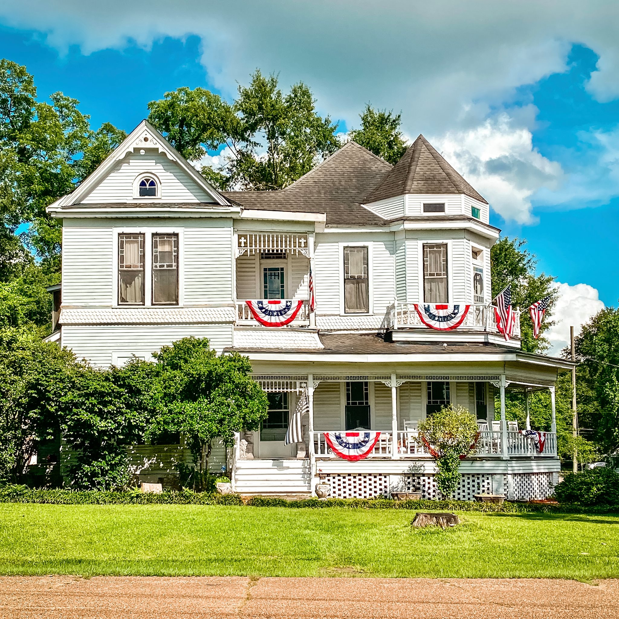 Ellisville Historic House